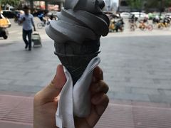 黑芝麻甜筒-麦当劳(磨子桥店)