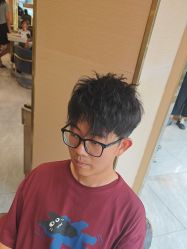 -一東造型烫发染发