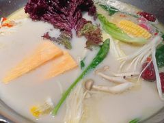 -湊湊火锅·茶憩(新中关购物中心店)