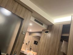 -西安大雁塔科技大学地铁站亚朵酒店