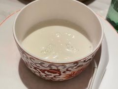 杏仁露鸡头米-新荣记(新源南路店)