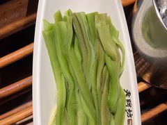 -老牌坊云南鱼豆花火锅(哈西万达店)
