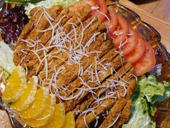 -月亮眼花园餐厅书吧酒吧