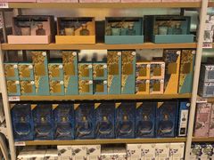-名创优品(万达广场河东店)