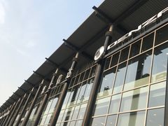 -天津波士信达奔驰4S店(卫津南路店)