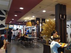 大堂-肯德基(龙之梦购物中心店)