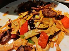 -牛头鱼庄·地道广西菜(西明店)