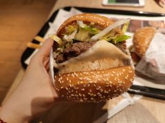 -The Habit Burger Grill 哈比特汉堡(复兴soho店)