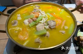 Seafood Sour Spicy Chicken Pot