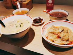 -八二小区抄手(龙湖上城天街店)