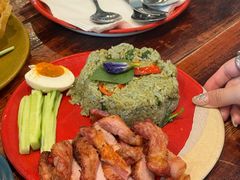绿咖喱米饭配咸鸭蛋和猪肉-Pad Thai Kratong Thong by ama