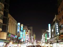 -六合夜市