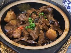 笋尖烧肉煲-自游人·美食一楼·地道徽菜(三十年名店)