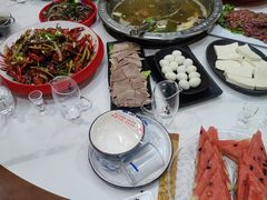 -乡土黄·鲜牛肉火锅·小龙虾(兴业街店)