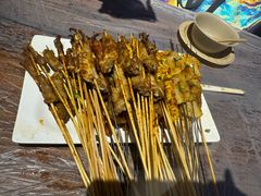 -老街烧烤大排档·地道湖北菜·龙虾馆(汉口火车站店)