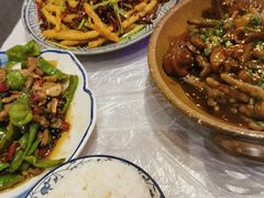 -霄汉牛三鲜湖北砂锅菜(万松园2店)