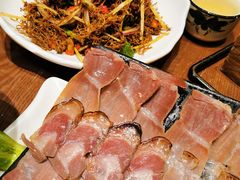 -老滇山寨•云南特色菜•地方菜•民族风情歌舞表演(金碧店)