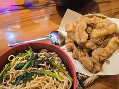 -爆炸头阿姨小四川正宗川味小吃(无任何分店)