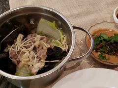 -东方红海鲜百汇(国际大厦店)