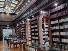 -武汉大学图书馆·文理学部总馆