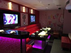 -唯爱KTV聚会餐厅(仙林东城汇店)