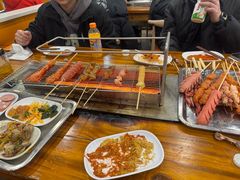 -哈尔滨小酒馆·鲜肉现穿自助烧烤(康新花园店)