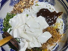 -蜗牛小馆醉乡民谣云南菜(惠新西里店)