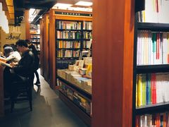 -西西弗书店&矢量咖啡(静安大悦城店)