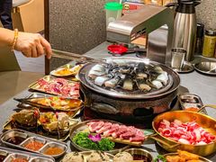 -围炉肉舍•炭烤活鳗•丹东海鲜烤肉(步行街店)