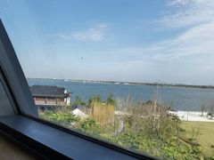 -上海滴水湖皇冠假日酒店