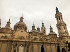 -皮拉尔圣母圣殿主教座堂