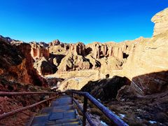 -冰沟丹霞旅游景区