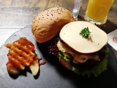 -HIGH FIVE哈福手工汉堡(桂林路店)