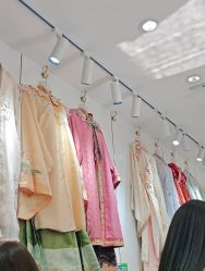 -梦回汉唐汉服旗袍体验馆(拙政园店)
