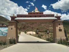 -比如骷髅墙景区