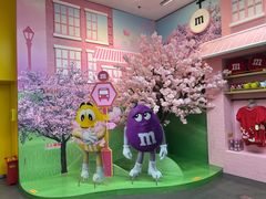 -m豆巧克力世界(上海世茂广场店)