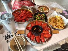 -巴厘龙虾·榜首油焖大虾(音乐学院·沿江酒馆店)