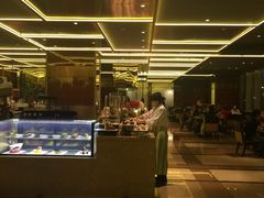 -大中华希尔顿酒店-念自助餐·嗨啤·小龙虾