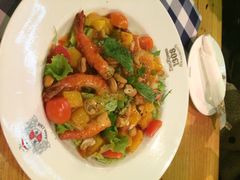皇冠自酿啤酒坊-皇冠自酿啤酒坊(中国红街5号楼店)