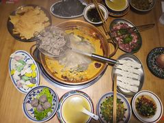 -洱火云南酸菜牛肉火锅(石景山当代商城店)