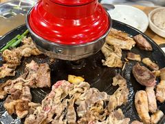 -江南猪肉商会无限续吃(弘大店)