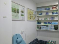 -世龙世家灰指甲·甲沟炎·跖疣护理·修脚(东江湾路店)