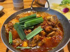 -野山舂·贵州现舂酸汤火锅(鸿通城店)