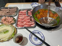 -王奋斗贵州酸汤牛肉火锅
