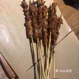 烧烤我们强烈推荐烤猪蹄和烤茄子