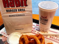 -The Habit Burger Grill 哈比特汉堡(复兴soho店)