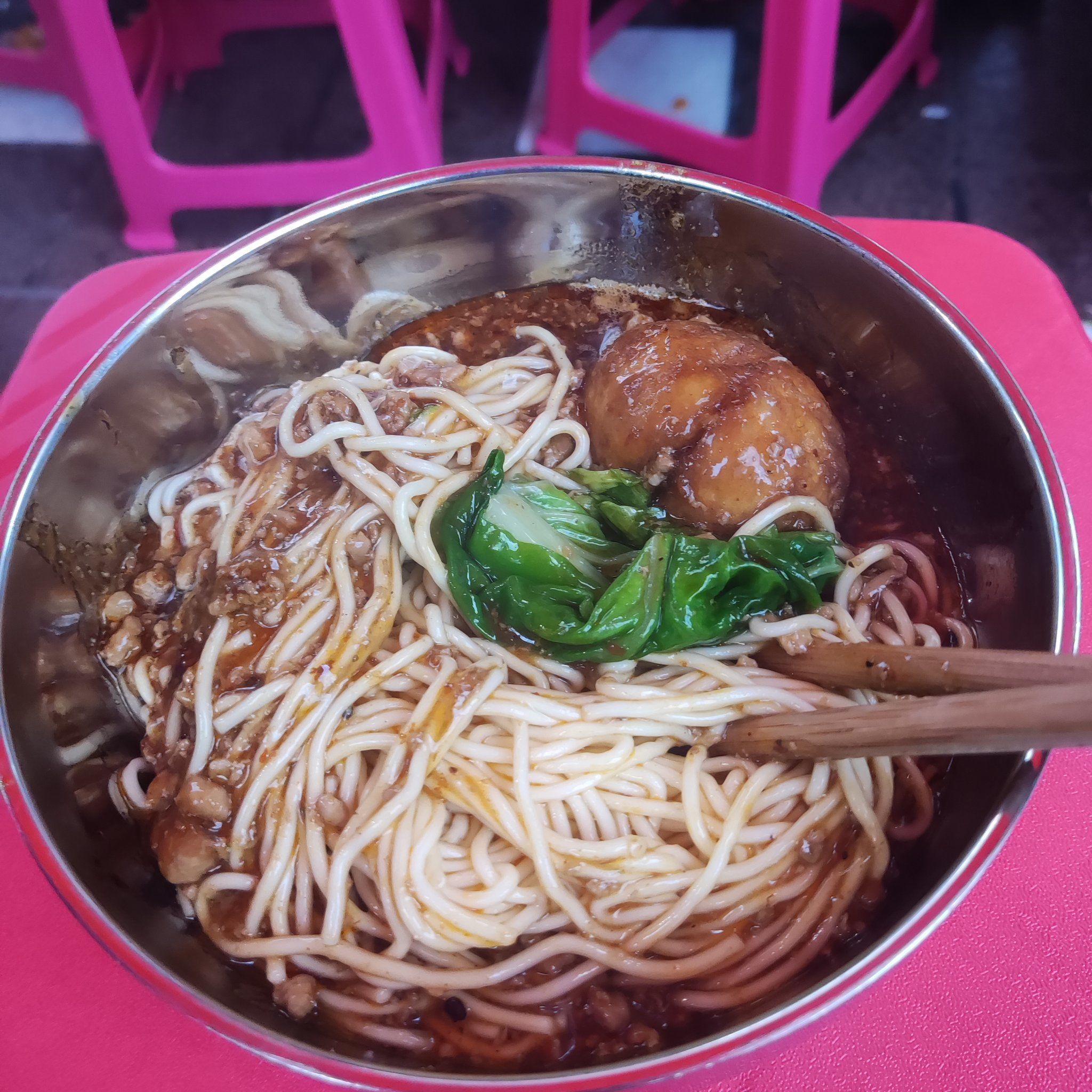 0元玩转这座城 杂酱面配虎皮卤蛋如何?