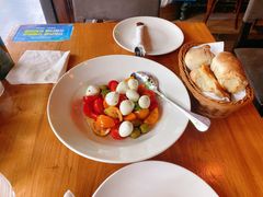 番茄水牛奶酪色拉-La Tavernetta(Bar à Vin)(乌鲁木齐路店)