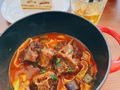 红酒慢炖牛尾配意式宽面-UPPER KITCHEN(延安路店)
