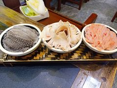 沸炉三必吃-沸炉重庆老火锅(军事博物馆店)